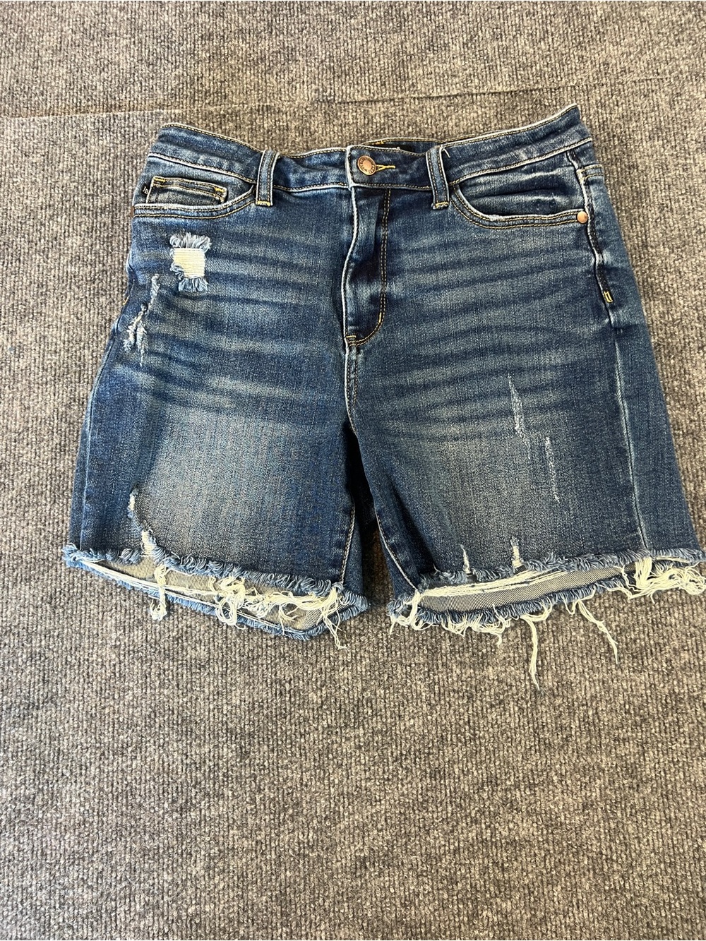 Judy Blue Distressed Denim Cutoff Shorts Medium Wash Raw Hem Size M